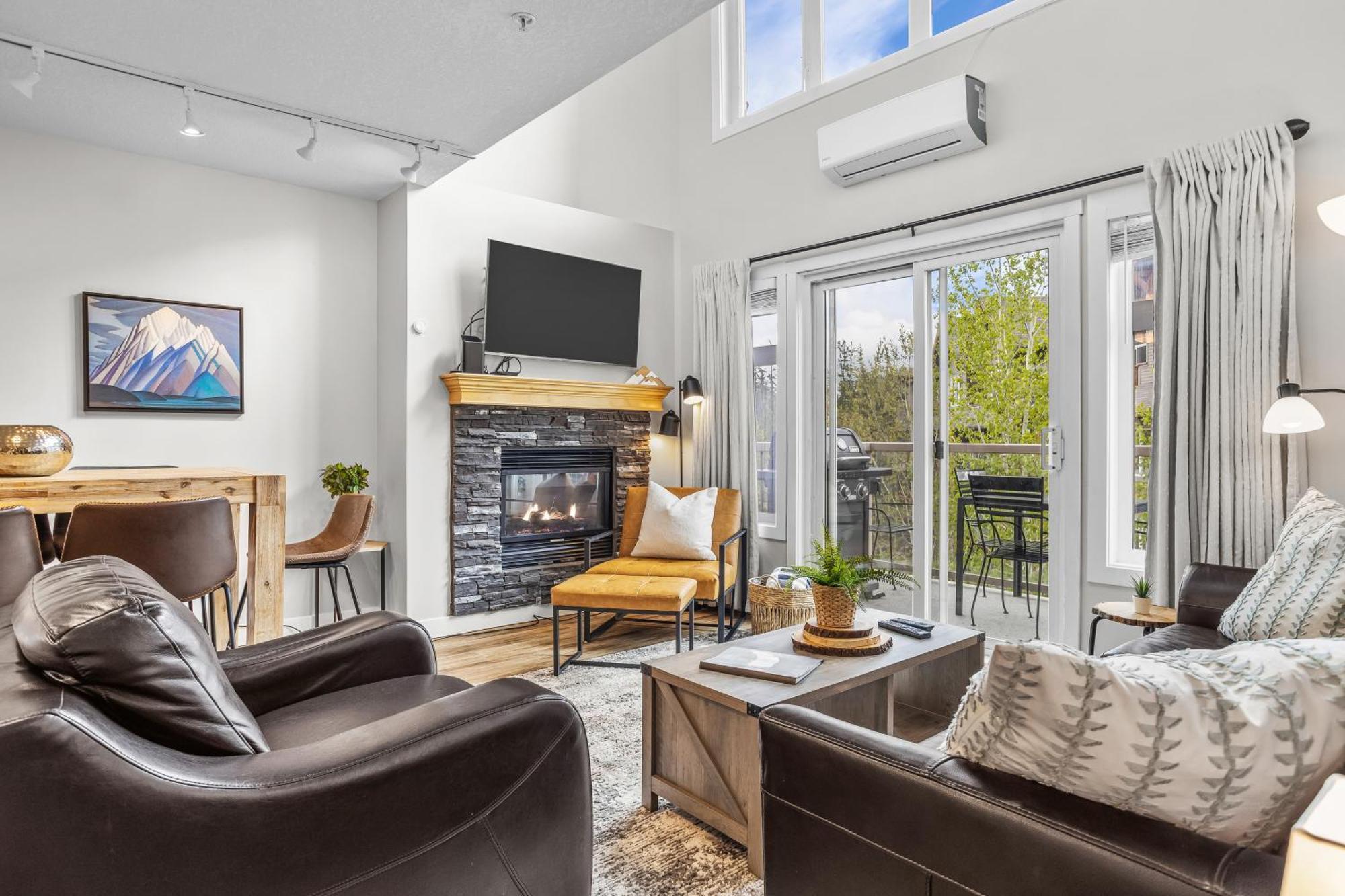 Charming 1 Bdrm Plus Loft With Views Managed By Little Sister Getaways Canmore Bagian luar foto