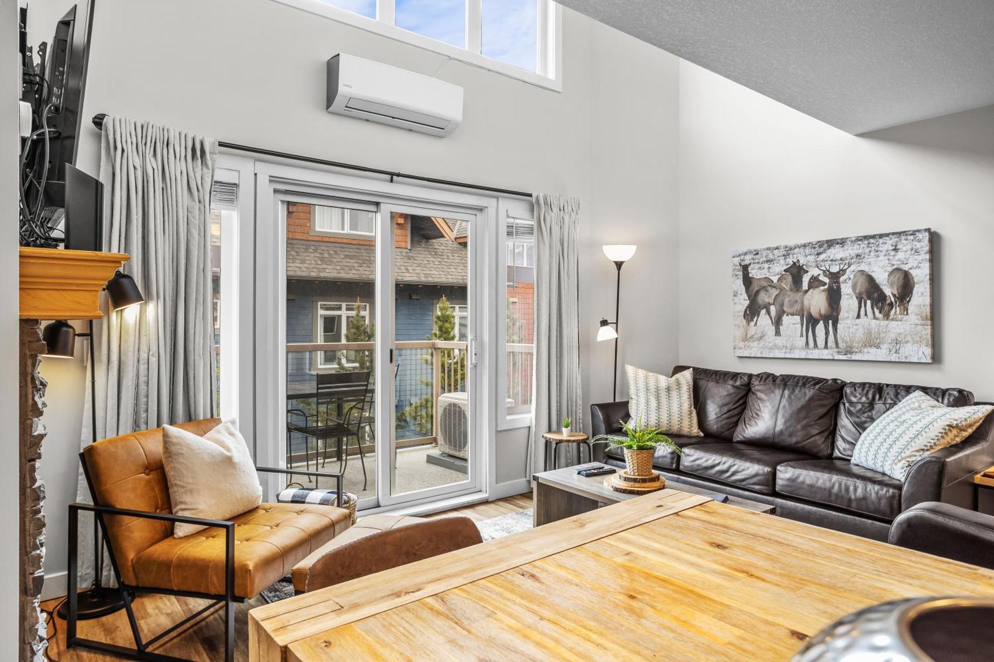 Charming 1 Bdrm Plus Loft With Views Managed By Little Sister Getaways Canmore Bagian luar foto